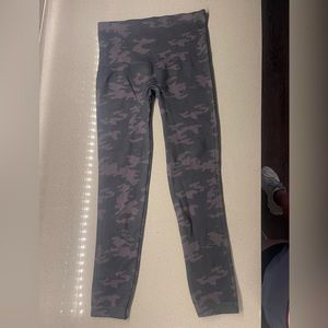 Spanx Womans  Camo Look at me now seamless leggings